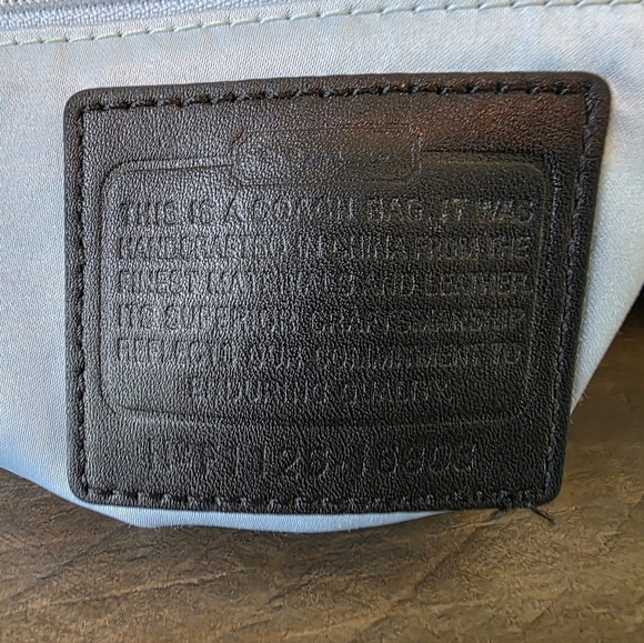 Coach Black Leather Kristen Hobo Bag With Crossbody Strap & Unbranded Charm - Picture 11 of 16